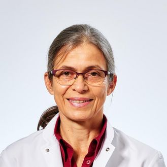 Dr. Claudia Seifert Dr. Claudia Seifert